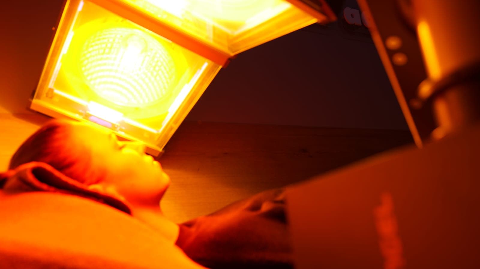 Beauty-Light-Anwendung im Members Club Studio im Members Club – Sonnenstudio & Solarium in Hamburg