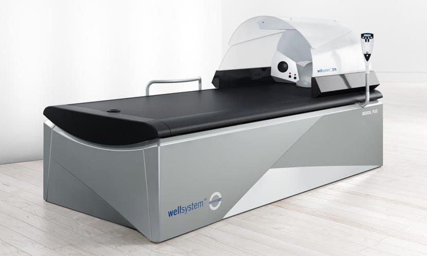 Wellsystem SPA Überwasser-Massageliege im Members Club – Sonnenstudio & Solarium in Hamburg