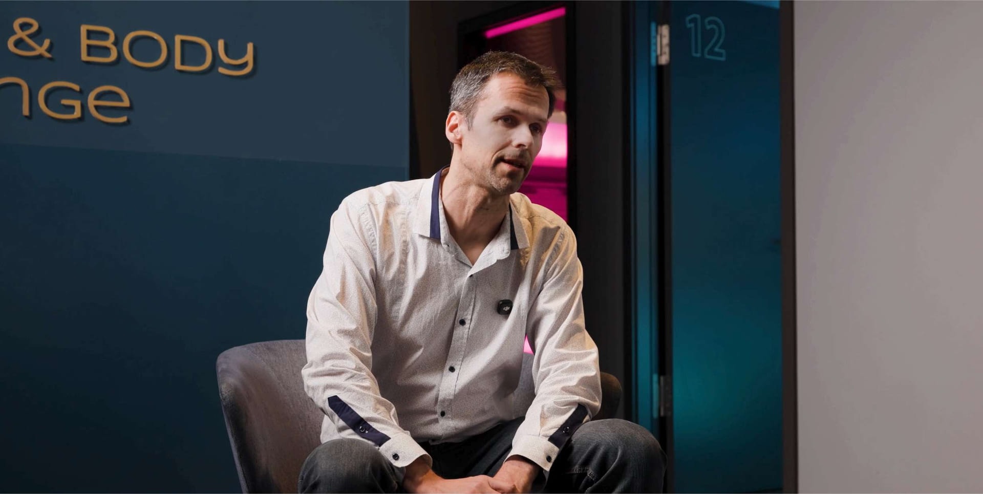 Prof. Dr. Stefan Pilz im Interview – Ratgeber vom Members Club, Sonnenstudio & Solarium in Hamburg Prof. Dr. Stefan Pilz im Interview – Ratgeber vom Members Club, Sonnenstudio & Solarium in Hamburg